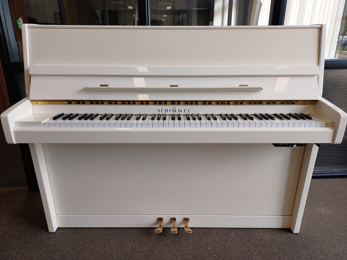 Schimmel piano met silent systeem te koop bij Arie Keijzer piano's