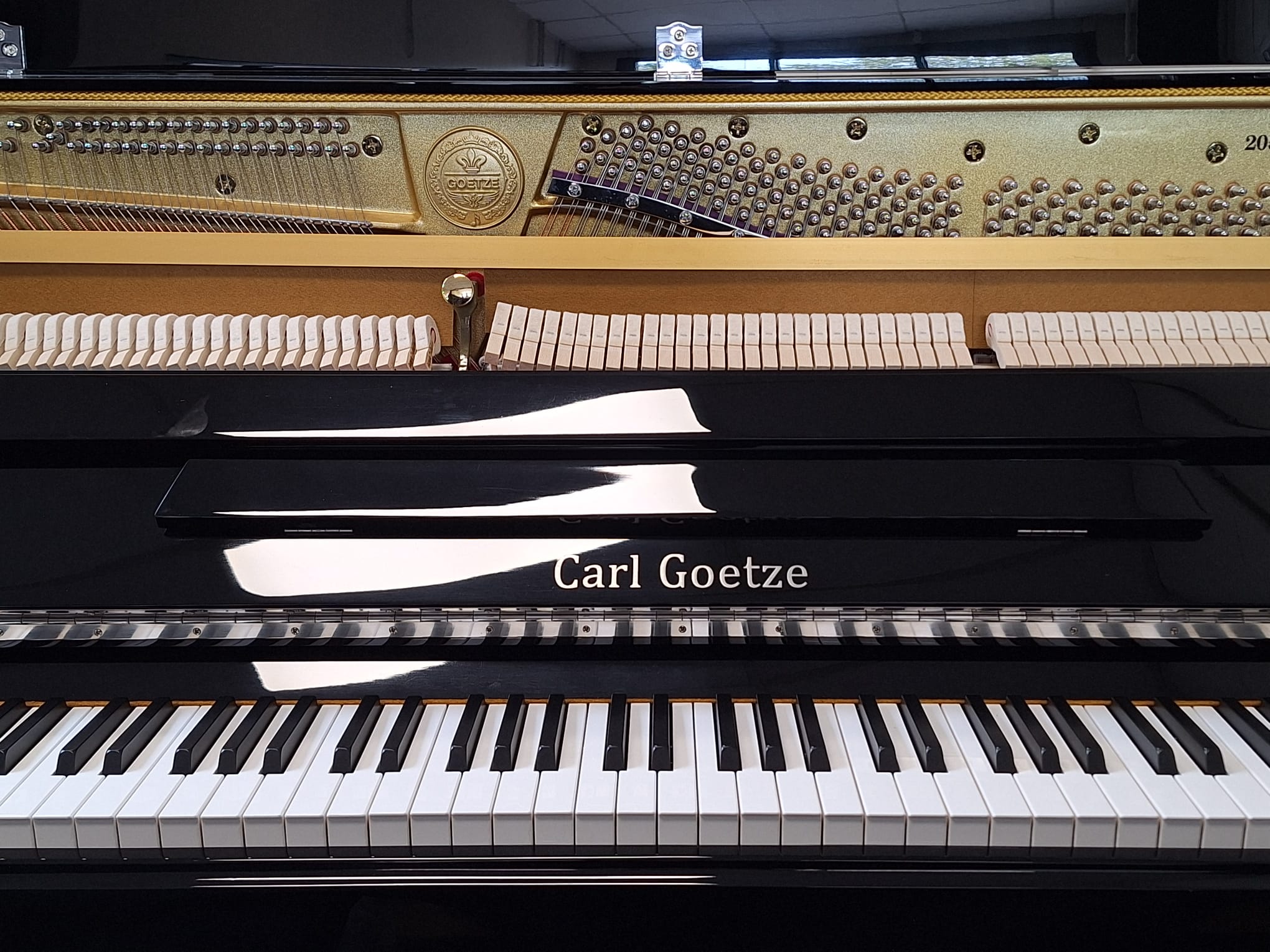 Nieuwe Carl Goetze piano te koop bij Arie Keijzer piano's