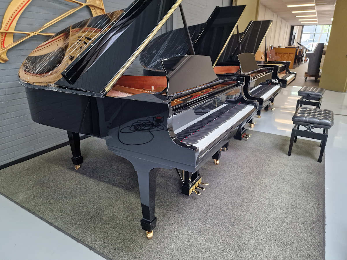 Steinway & Sons Model O – 180 cm
