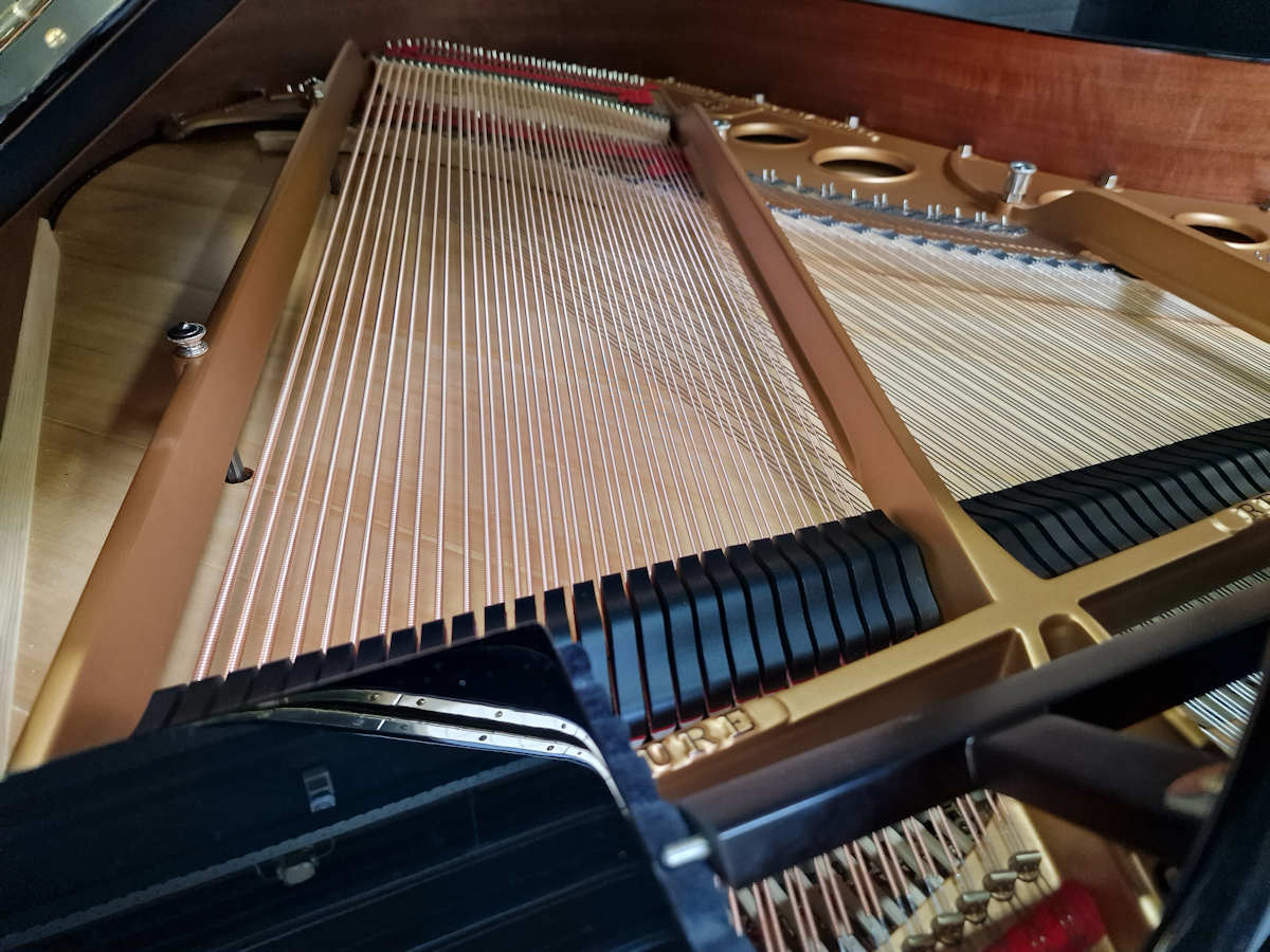 Steinway & Sons Model O – 180 cm