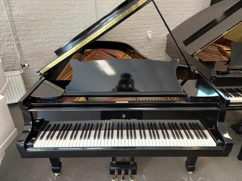 Steinway & Sons vleugel model B te koop bij Arie Keijzer piano's Oud-Beijerland