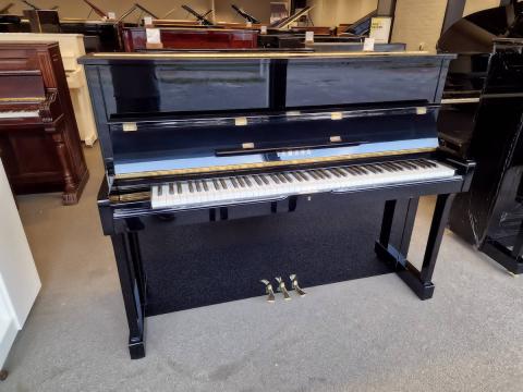 Yamaha SU118C premium piano
