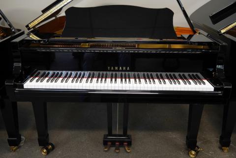 Yamaha vleugel model G3 te koop bij Arie Keijzer piano's