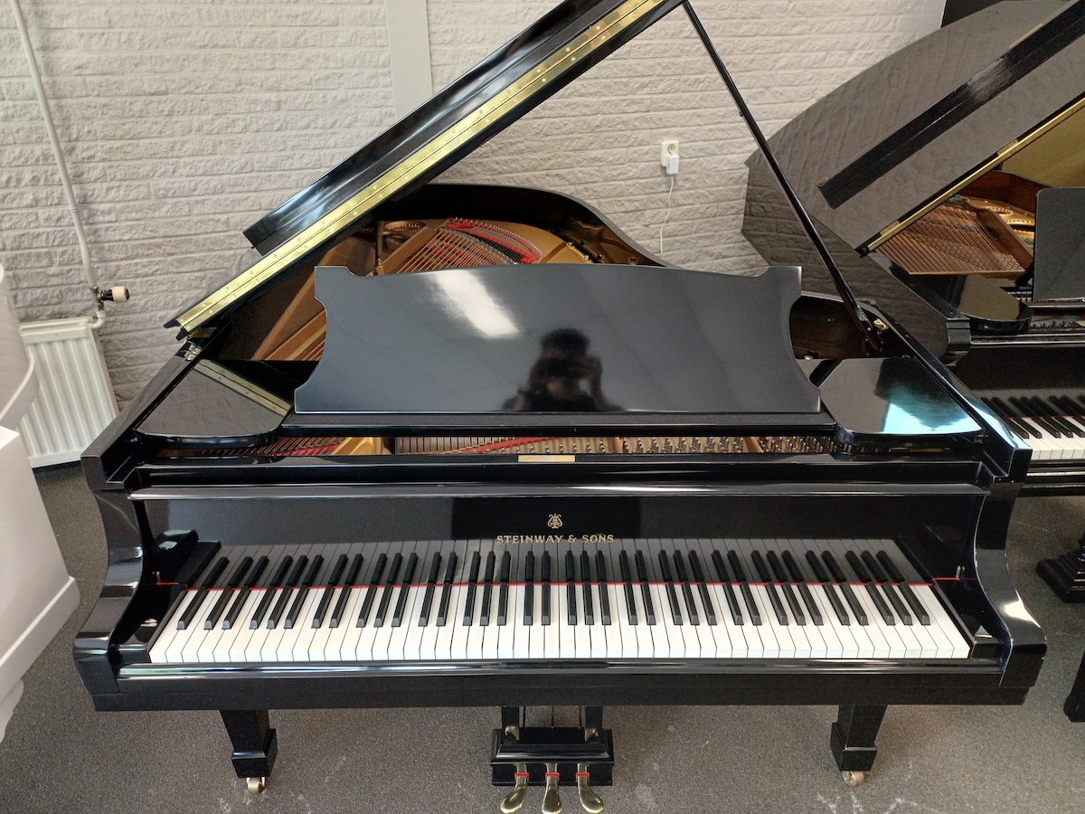 Steinway & Sons vleugel model B