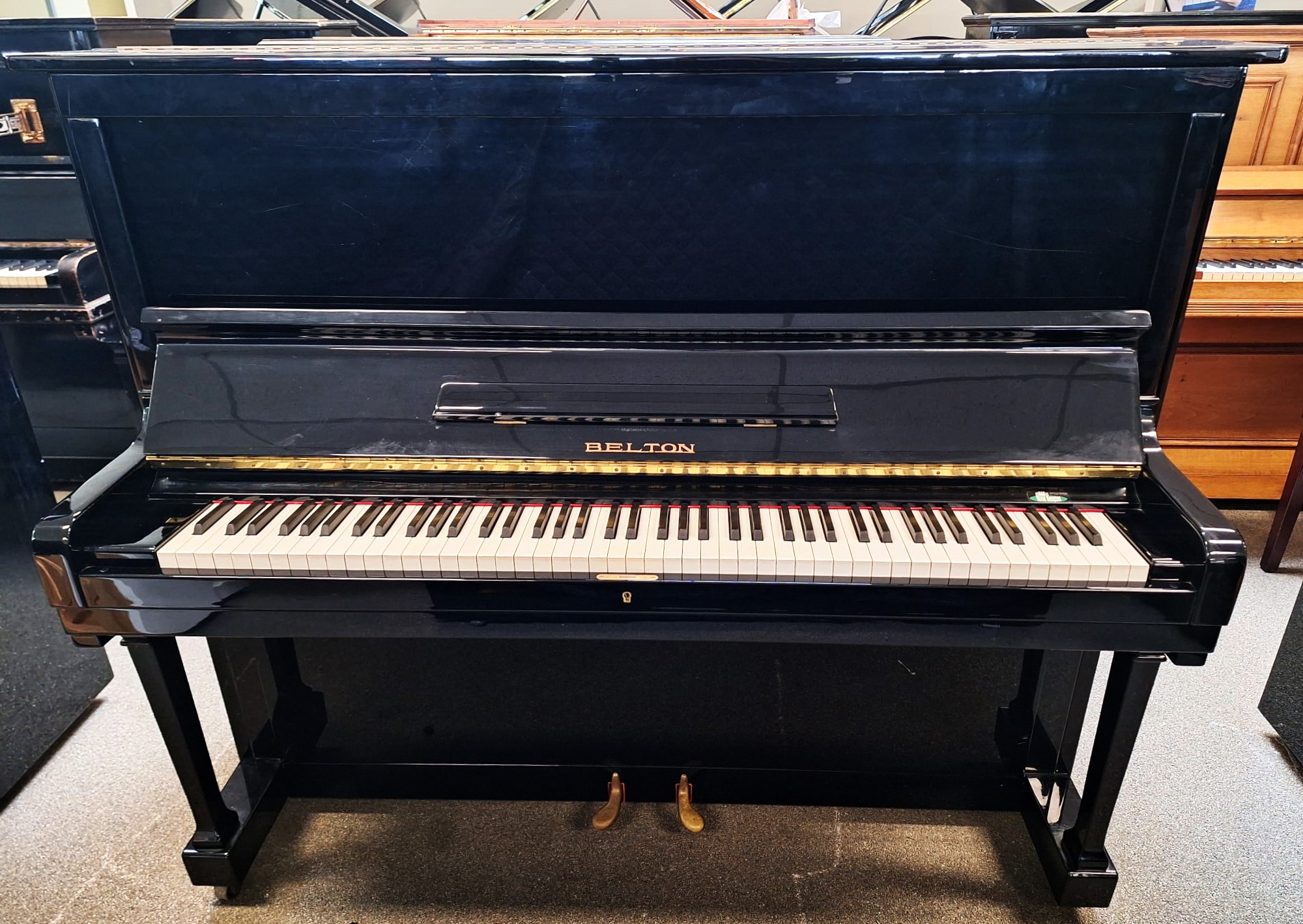 Belton piano te koop