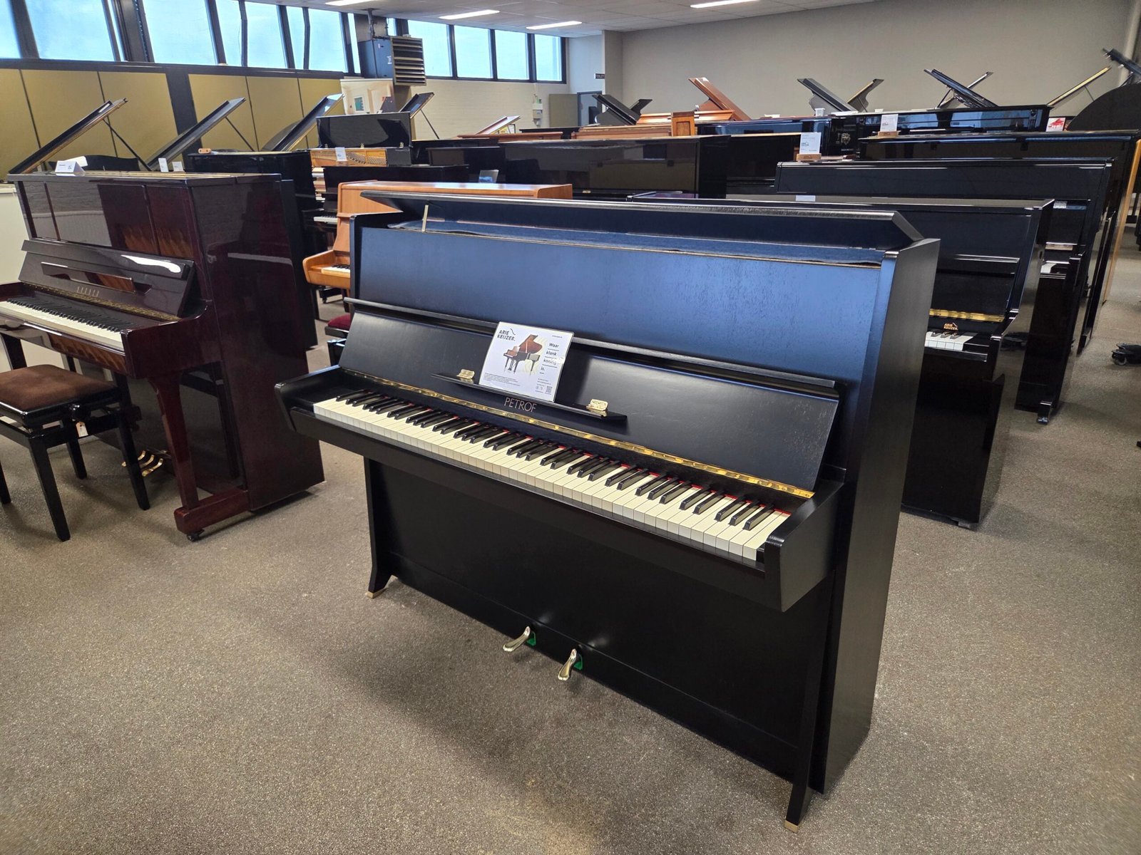 Petrof piano UP112 zwart zijdeglans - Afbeelding 9